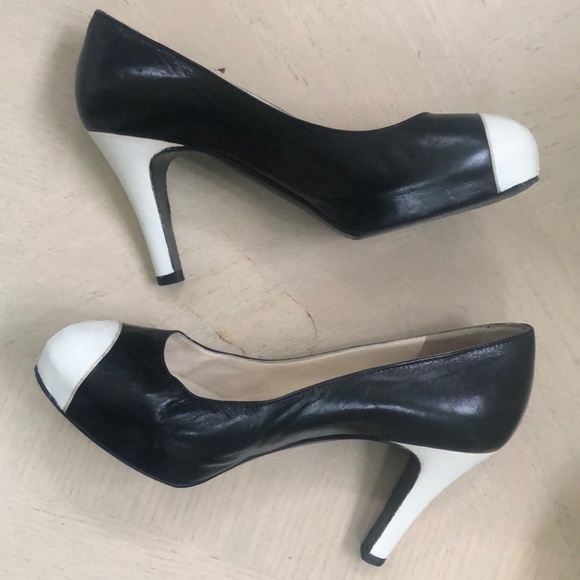 Chanel Heels Authentic / Size 36.5 - US 6.5 - Picture 7 of 14